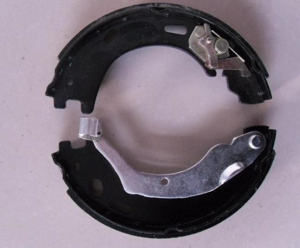 Rear Brake Shoe Kit LAND ROVER  RANGE ROVER SPORT  DISCOVERY III OEM LR031947