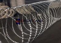 La concertina del acero inoxidable arrolla la seguridad del alambre que cerca la protección de la frontera del alambre usando