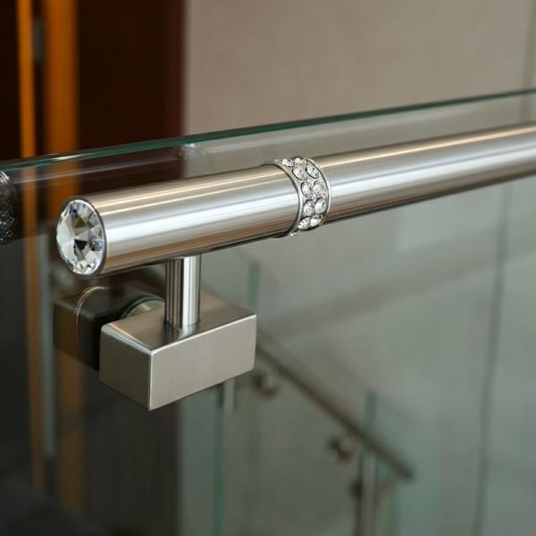 Manches compactes en acier inoxydable 316 avec accents cristallins pour balustrades en verre