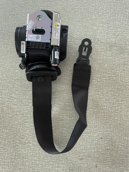 3 Point Safety Belt For BMW G606870, G90 M5 Different colour Webbing SEAT BELT