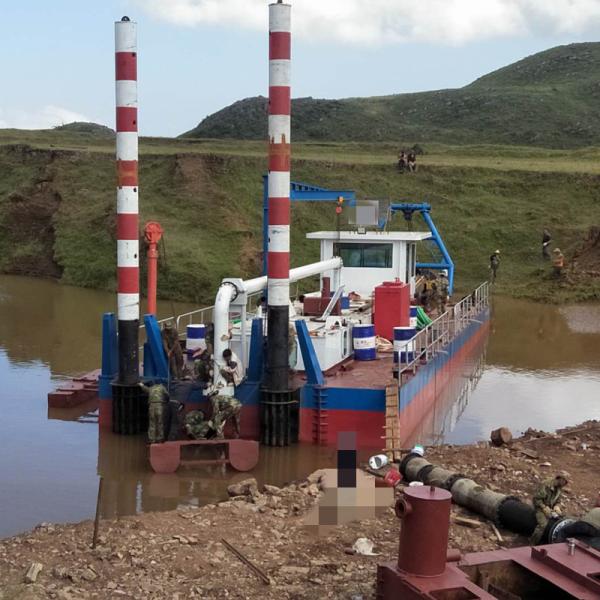 19 Tons Small River Dredging Vessel 250kw Motor Power With Capacity 100 M³/H