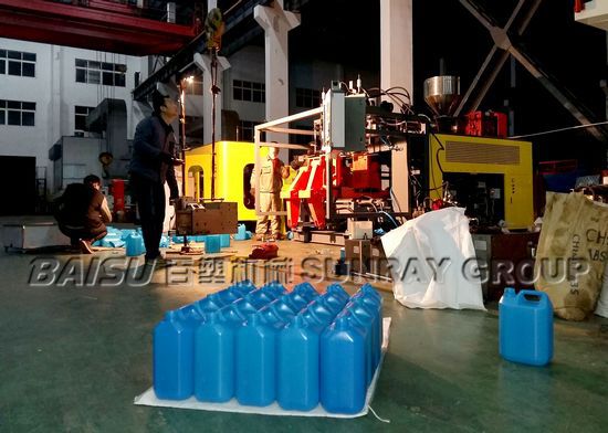 Single Head Plastic Can Making Machine , 30.5KW Hdpe Blow Molding Machine SRB70D-1