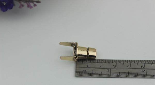 Customized drip glue craft cute rabbit decoration light gold metal purse lock
