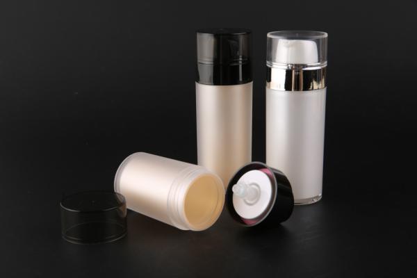 Garrafa mal ventilada cosmética para o creme do olho da essência, garrafa mal ventilada da dupla camada PMMA de UKMS36 30ml-50ml para o cosmético dos homens