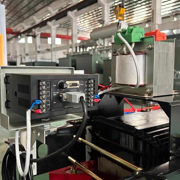 704KVA 鋳樹脂乾型電源トランスフォーマー 6KV から 0.5KV 配送鋳コイルトランスフォーマー