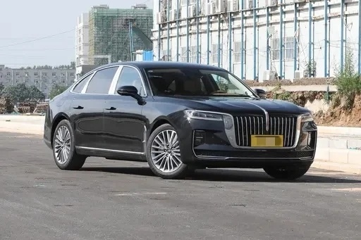 Electric Car Hongqi H9 2022 2.0t EV with Panoramic Sunroof in White Exterior Color