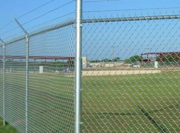 8ft 9 Gauge Diamond Chain Link Fencing Galvanized Steel 220g/m2 Zinc