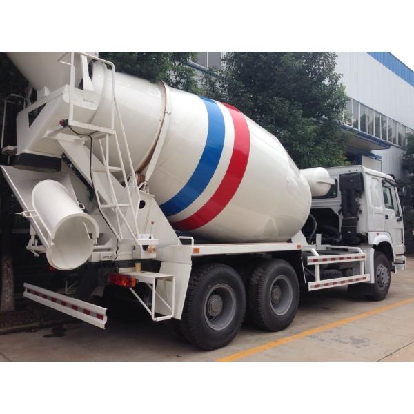 Sinotruk Howo Concrete Mixing Transport Truck , Cement Mixture Truck