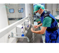 Раковины нержавеющей стали медицинской ранга комнаты OT с большим Faucet шара и датчика