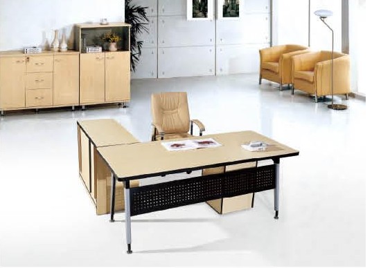 Light yellow MFC executive office desks CD-9927 with Aluminum steel legs