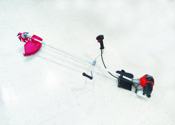 Brush Cutting With Lancet Blade Low Noise Gasoline Brush Cutter 2-Cycle Oil