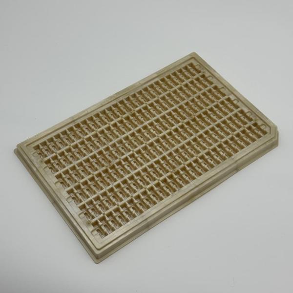 高品質のPEI天然色半導体チップロードトレイ マトリックスQTY 6*26=156 PCSチップトレイ