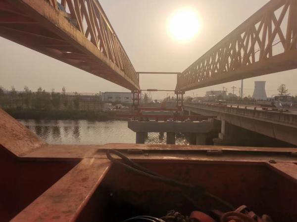 JQJ 50 / 200t bridge erecting machine, engineering gantry crane, electric hoist, double beam traveling gantry crane