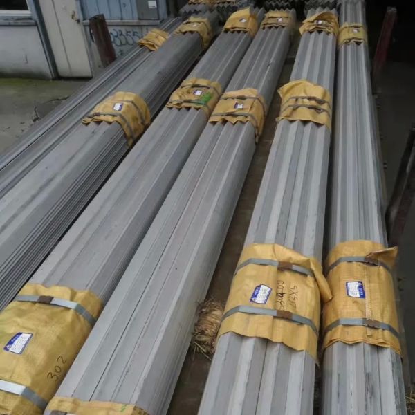 Hot Rolled 304 Stainless Steel Angle Bar and Channel Bar 30*30-100*100mm for Transmission Tower