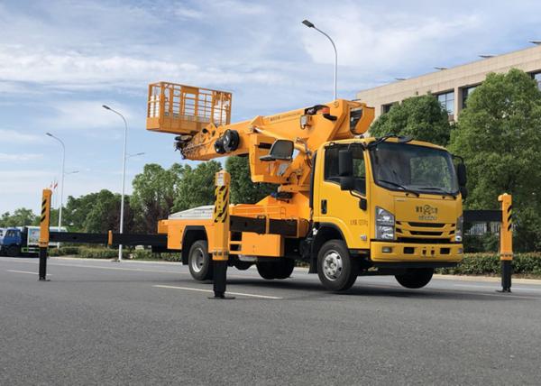 ISUZU 6 roda o caminhão de encurtamento hidráulico da plataforma do elevador do crescimento de 22m