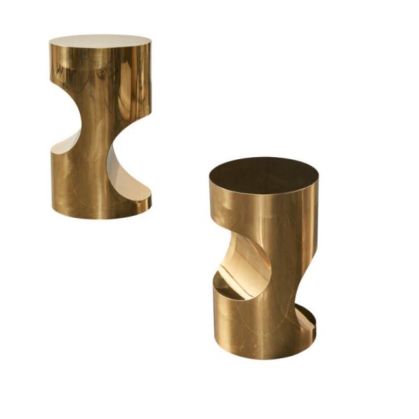 Acier de contour Table à café nordique Fluidité style métal ancien