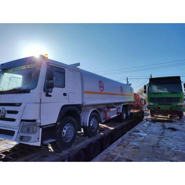 HOWO 8*4 Fuel Oil Tank Truck with and 1 Year After-sales Service