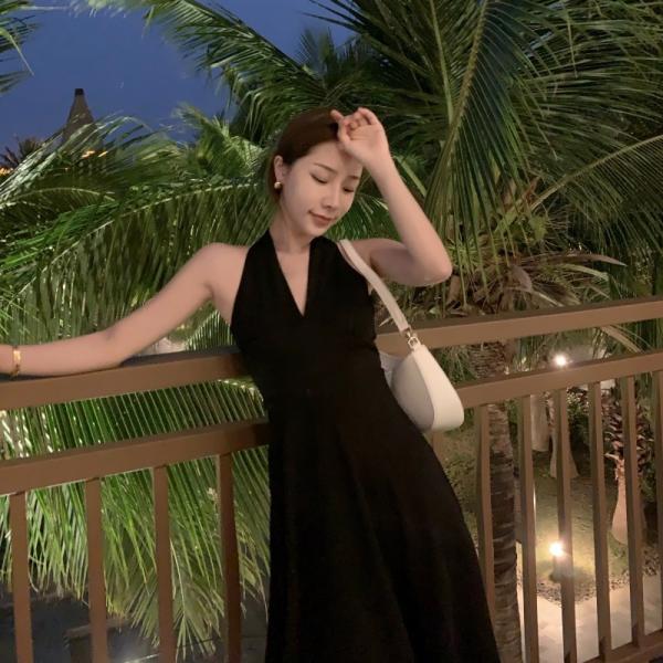 Retro V Neck Sleeveless Halter Black A Line Midi Dress