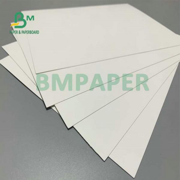 tablero plegable de la caja de 215gsm 220gsm C1S para el cartón del cigarrillo en blanco/blanco