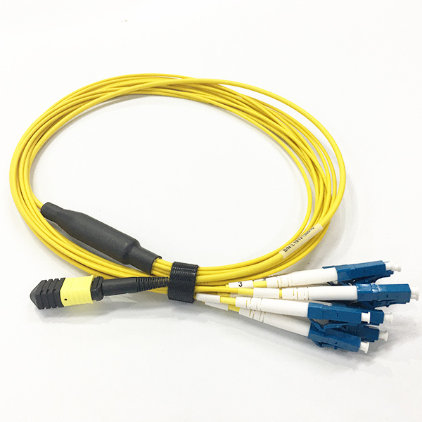 СМ Г657А2 МПО к волокну 12 кабеля 3.0мм проламывания ЛК для сети передачи данных