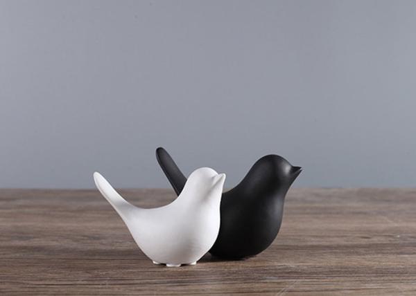 Hotel Or House Decoration Poly Resin Birds Models / Lovely Animals Ornaments