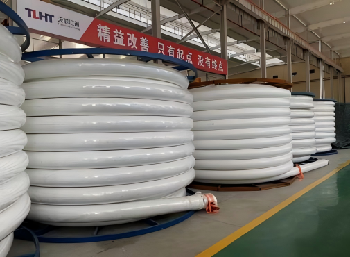 Co-extruded POE and PE Wear-resistant Composite Pipe