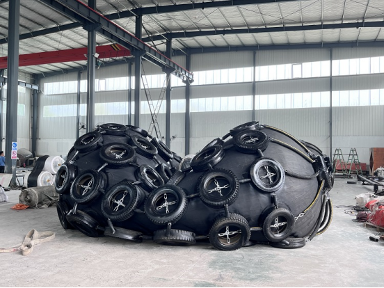 Морское судно Yokohama Type Net Type Pneumatic Rubber Fender Стандарт ISO 17357