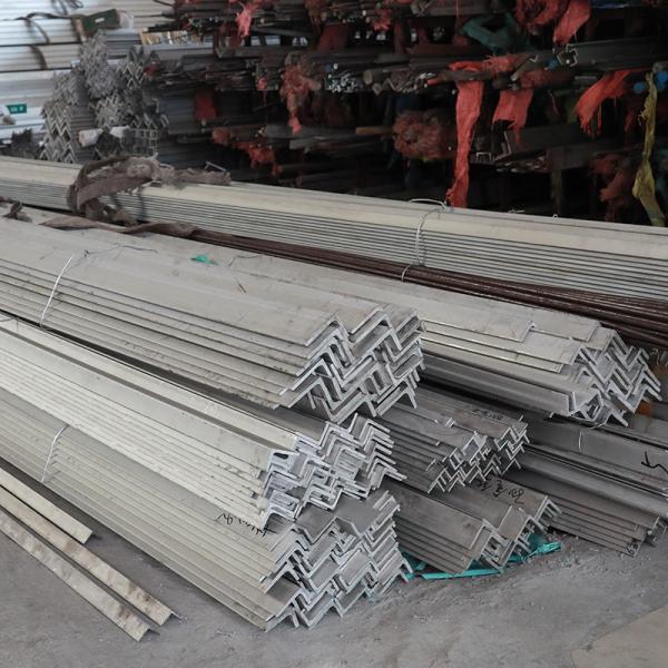 Hot Rolled Stainless Steel Channel 301 U Section C Types BA 2B 2D 4K 6K 8K