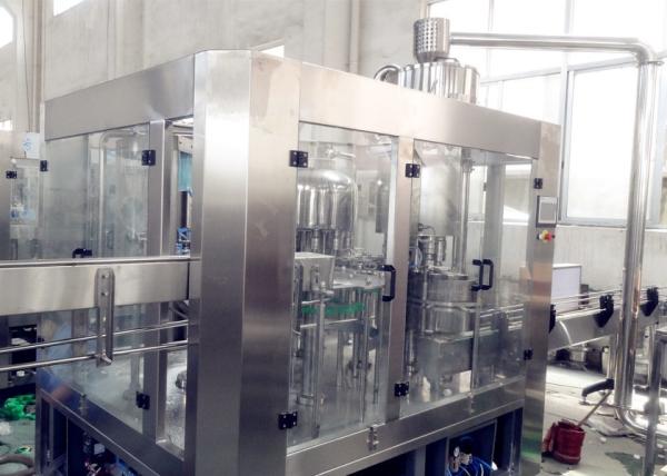 Garrafa automática tampão de parafuso plástico conduzido bonde carbonatado da máquina de enchimento da bebida