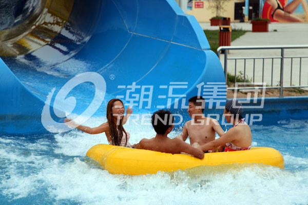 Голубые большие водные горки стеклоткани торнадо для аквапарк/водных горок Кустоминцед