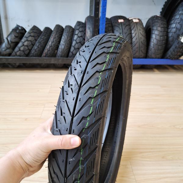 80/90-14 Size Motorcycle Tubeless Tire Making Machine with and Deep Pattern Design