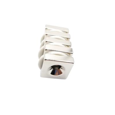 Strong Iron Boron Sintered Neodymium Magnet N35 Corrosion Resistance