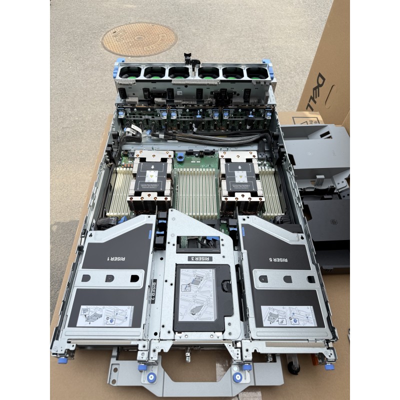 De Ll R7725 Data Storage Server 16x2.5 SAS 8x2.5 NVMe Direct Connect Dual Heatsinks H365I