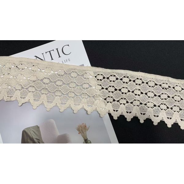 100% Cotton Embroidery Lace Trim with 9cm Width and Non Stretch for Clothing and Home Textiles