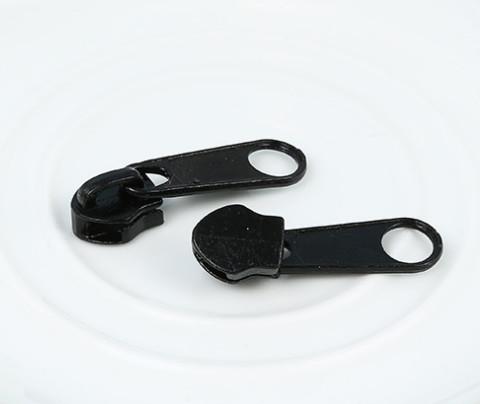 No. 5 white color plastic zipper puller Nylon zipper