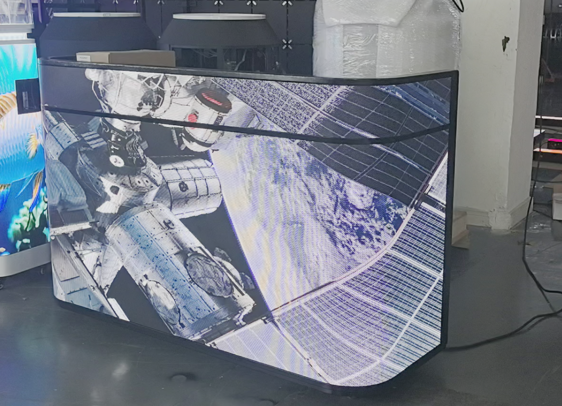 P1.86 GOB LED Display with 16 Bit Gray Scale 3840Hz Refresh Rate and Front Access Service for Stage Events