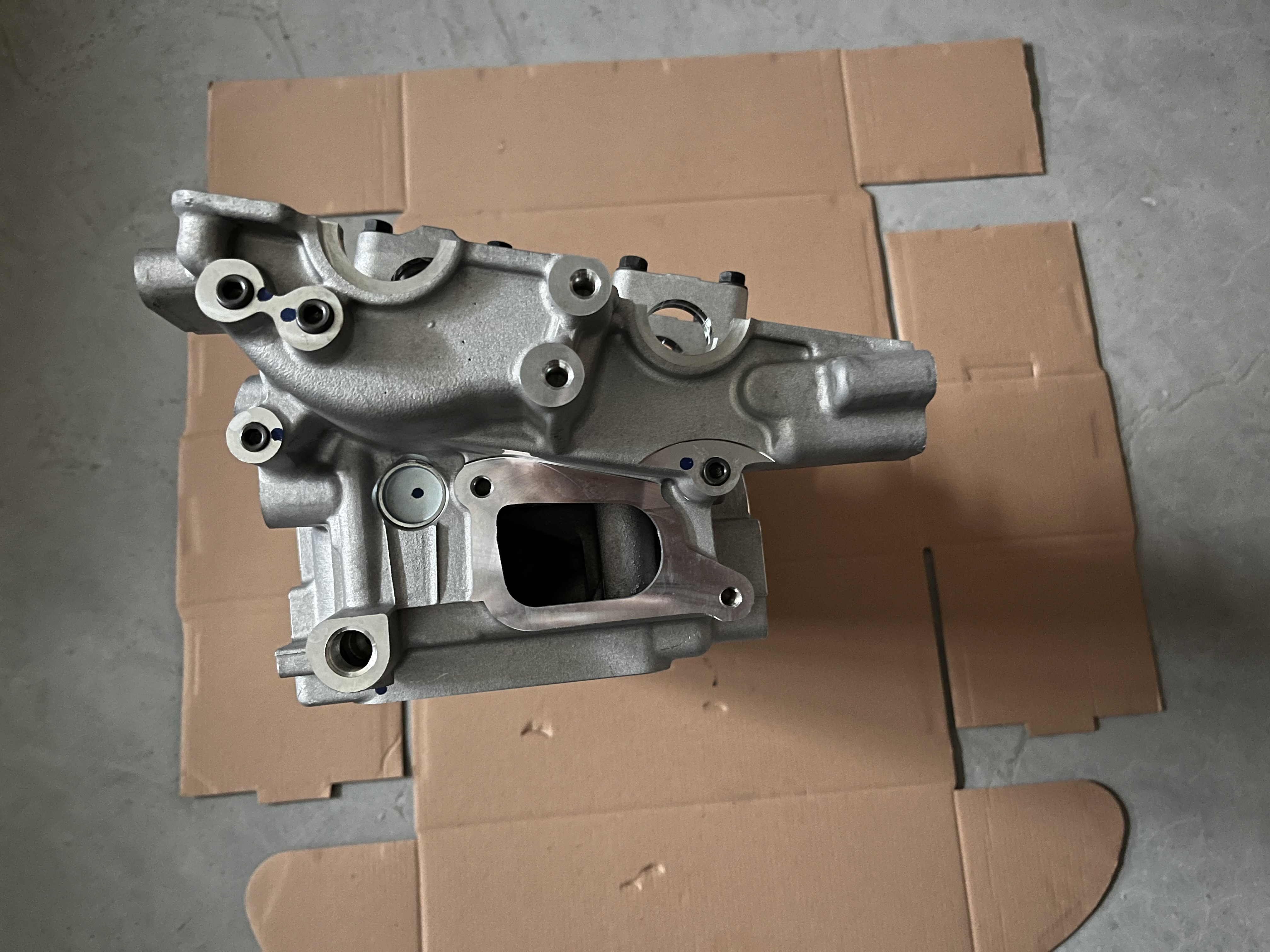 KIA Cerato 2.0 MPI DOHC G4GC Engine Cylinder Head KZ351-10-090 Repair Cylinder Head