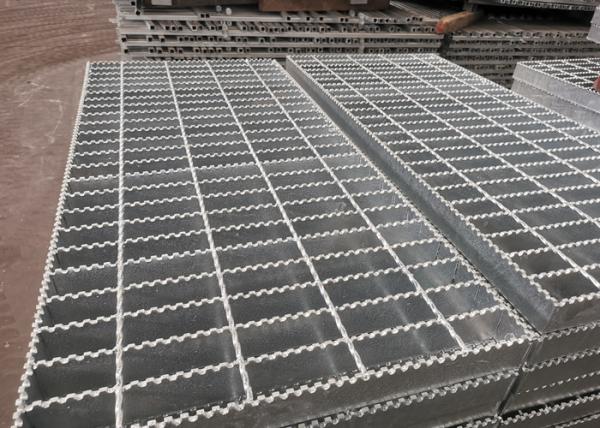 SS316 Skid Proof Galvanised Steel Grating Platform For Building Sidewalks