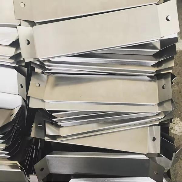 Partie de découpe au laser pour la fabrication de tôles