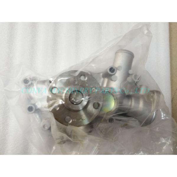 4LB1 Isuzu Water Pump For Diesel Engine , Truck Water Pump High Accuracy