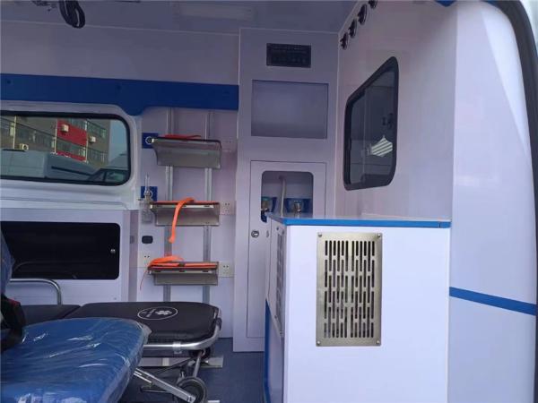 Carro médio do salvamento da emergência da ambulância do dever 4*2 com ISO dos equipamentos médicos