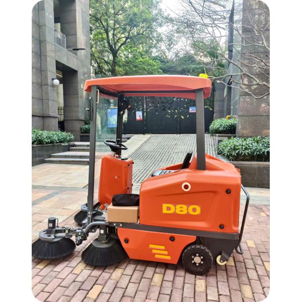580Kg Industrial Floor Sweeper Scrubber 10800m2/H For Warehouse 48V 120Ah