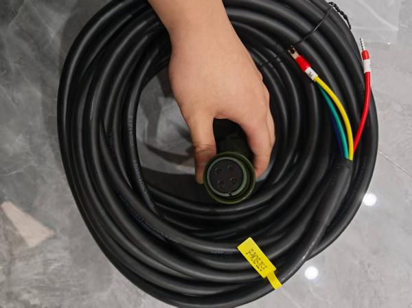 Se trata de un sistema de frenado de potencia de servicio de 20 m IP65
