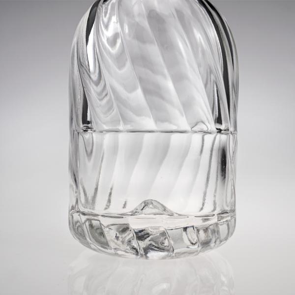 100ml 250ml 500ml Mountain Base Alcoholic Juice Drinks Glass Wine Liquor Bottle with Cork