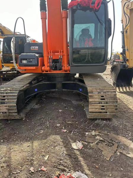 Crawler Used Excavator Machine HITACHI ZX200-3G with 2700mm Track Width
