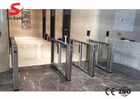 Puerta de acero inoxidable del torniquete con la tarjeta de IC/el dispositivo facial del reconocimiento/el dispositivo del reconocimiento de la huella dactilar