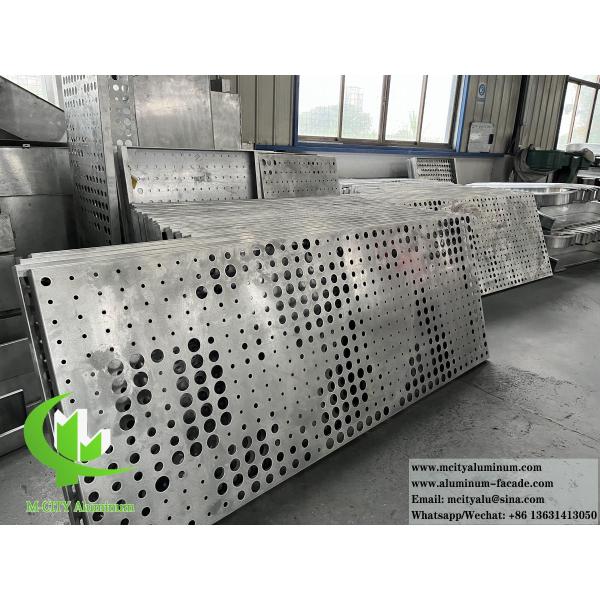 Perforation de l'écran métallique en feuille d'aluminium d'épaisseur de 3 mm PVDF revêtement durable pour la décoration de revêtements muraux extérieurs