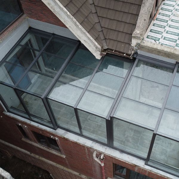 Customized Modern Design Retractable Glass Sunroom Enclosure Prefabricated Wall Mounted Roof Exterior Foldable House Style