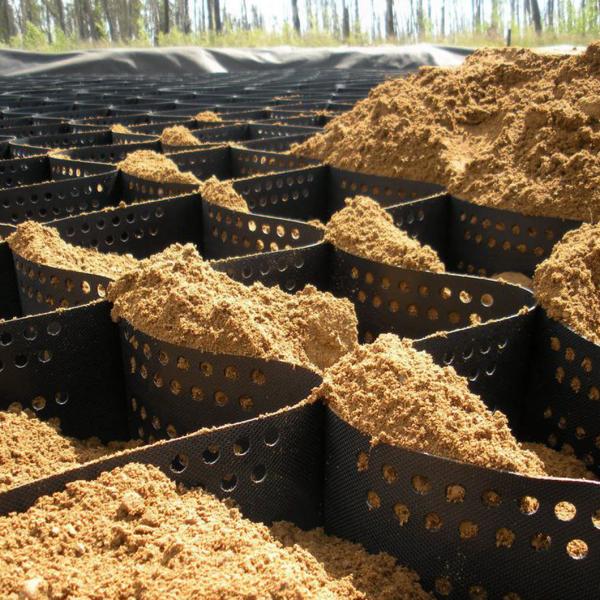 高引張強度二軸プラスチックメッシュ – 30kN/m 黒色PP/PETジオグリッド 土壌補強および道路基盤安定化用