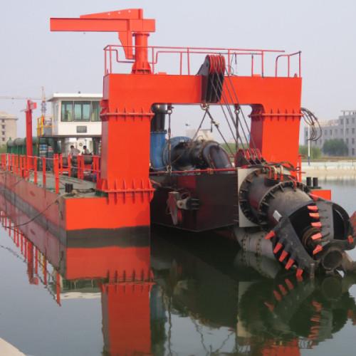 Profundidad 25 m Equipo de dragado de aspiración de arena marina impulsado por motor diesel